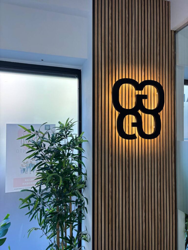 clínica dental ferrocarril arganzuela