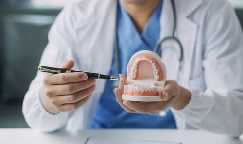 prótesis dentales para personas mayores